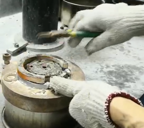 发热盘钎焊